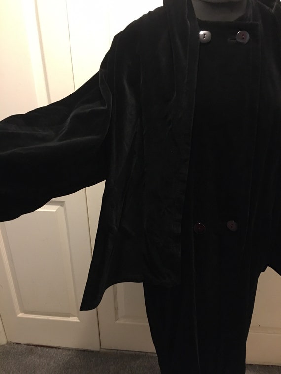 Stunning Vintage Louis Feraud Velvet Evening Coat… - image 5