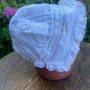 Beautiful Baby Bonnet. French. 1900. Completely Hand Made. Exquisite