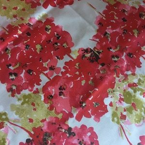 Beautiful Romo ‘Fleur’ Sateen Fabric 3.2m unused. Wonderful Print