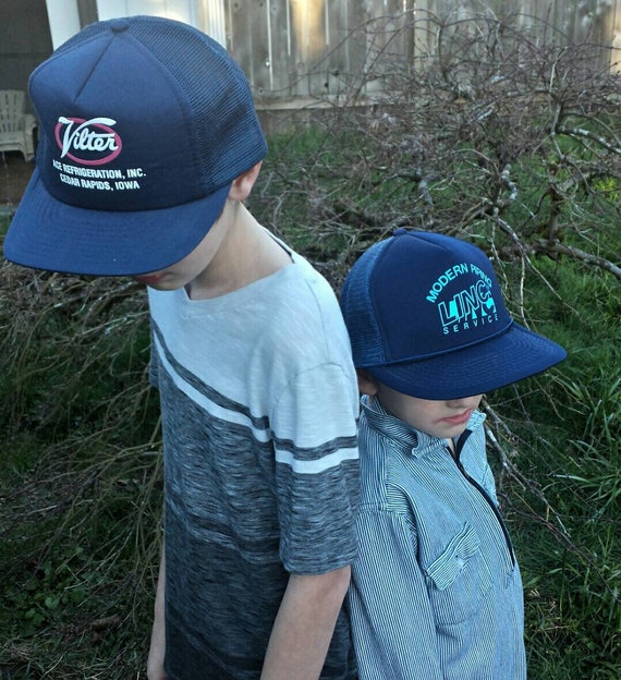 Set of 2 vintage trucker hats/vintage trucker hat/