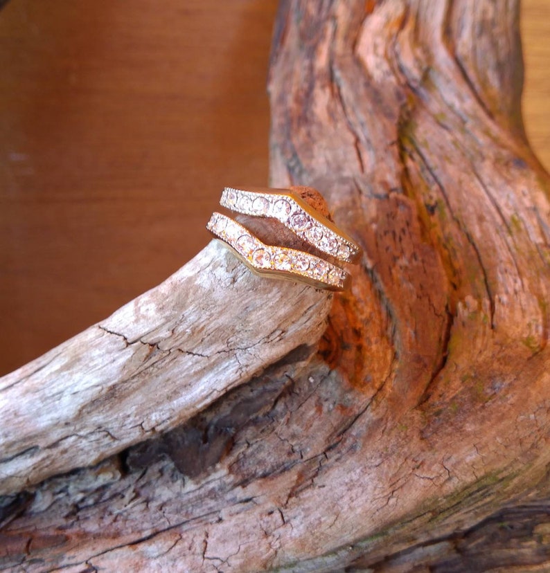 Gold tone rhinestone wedding bandwedding bandengagement bandwedding ringsengagement ringsvintage ringscostume jewelrycostume rings