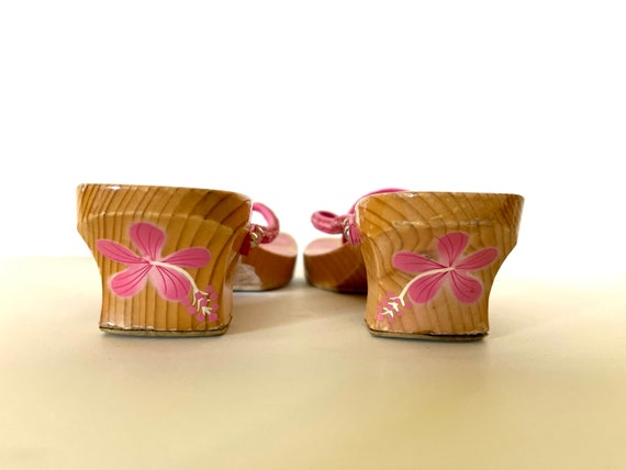 Vintage 70s Handpainted Pink Hibiscus Kitten Heel… - image 7