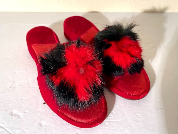 Vintage 1950s Velvet Slippers With Faux Fur Pom P… - image 1