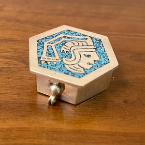 Vintage Mexican Sterling Silver Pill or Snuff Box with Turquoise Chips