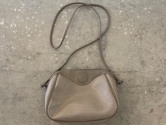 Vintage 80s Liz Claiborne Triangle Logo Purse View 4