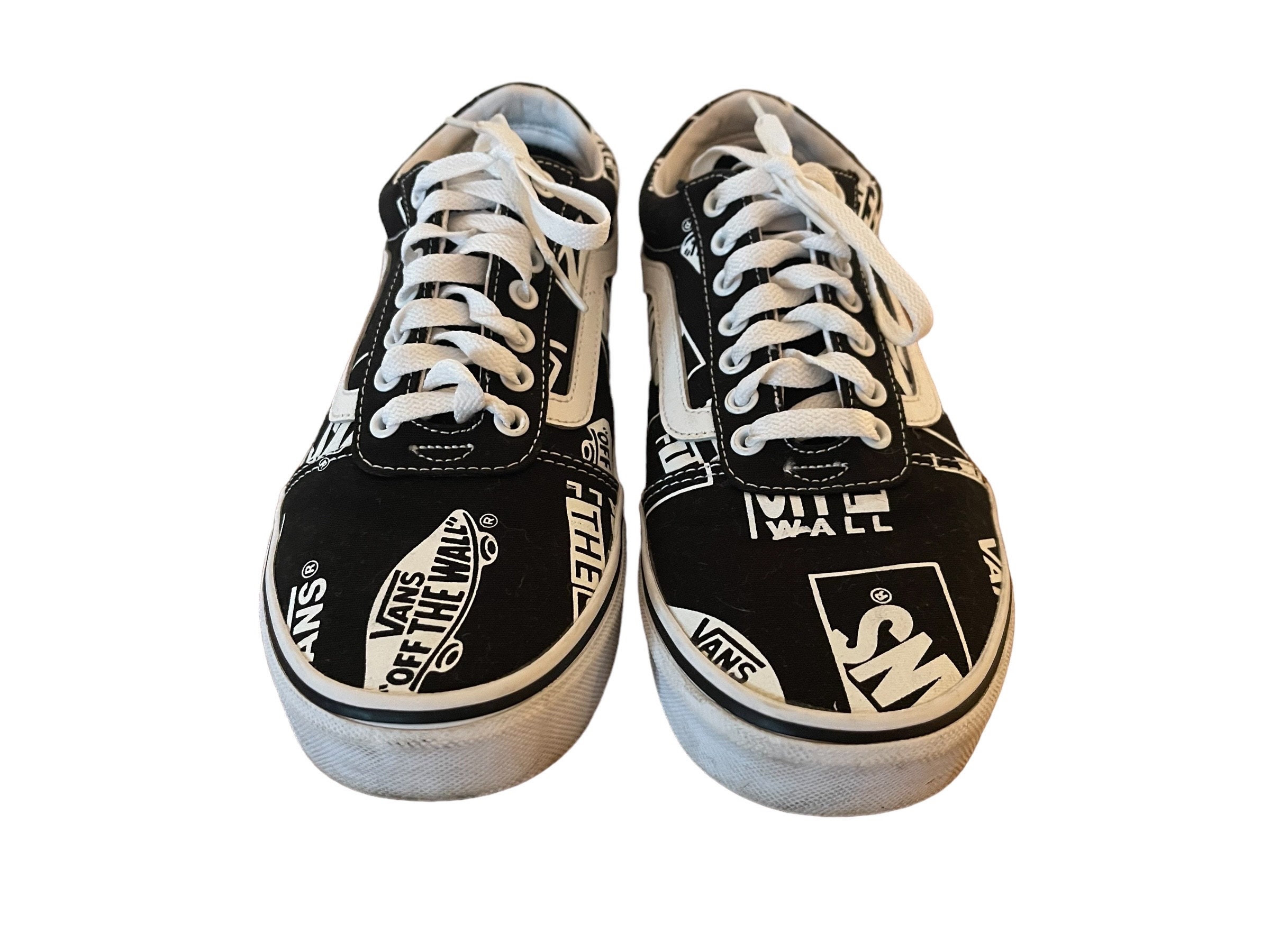 Wall Vans Written On Shoes Men's Shoes Vans Old Skool V (Off The