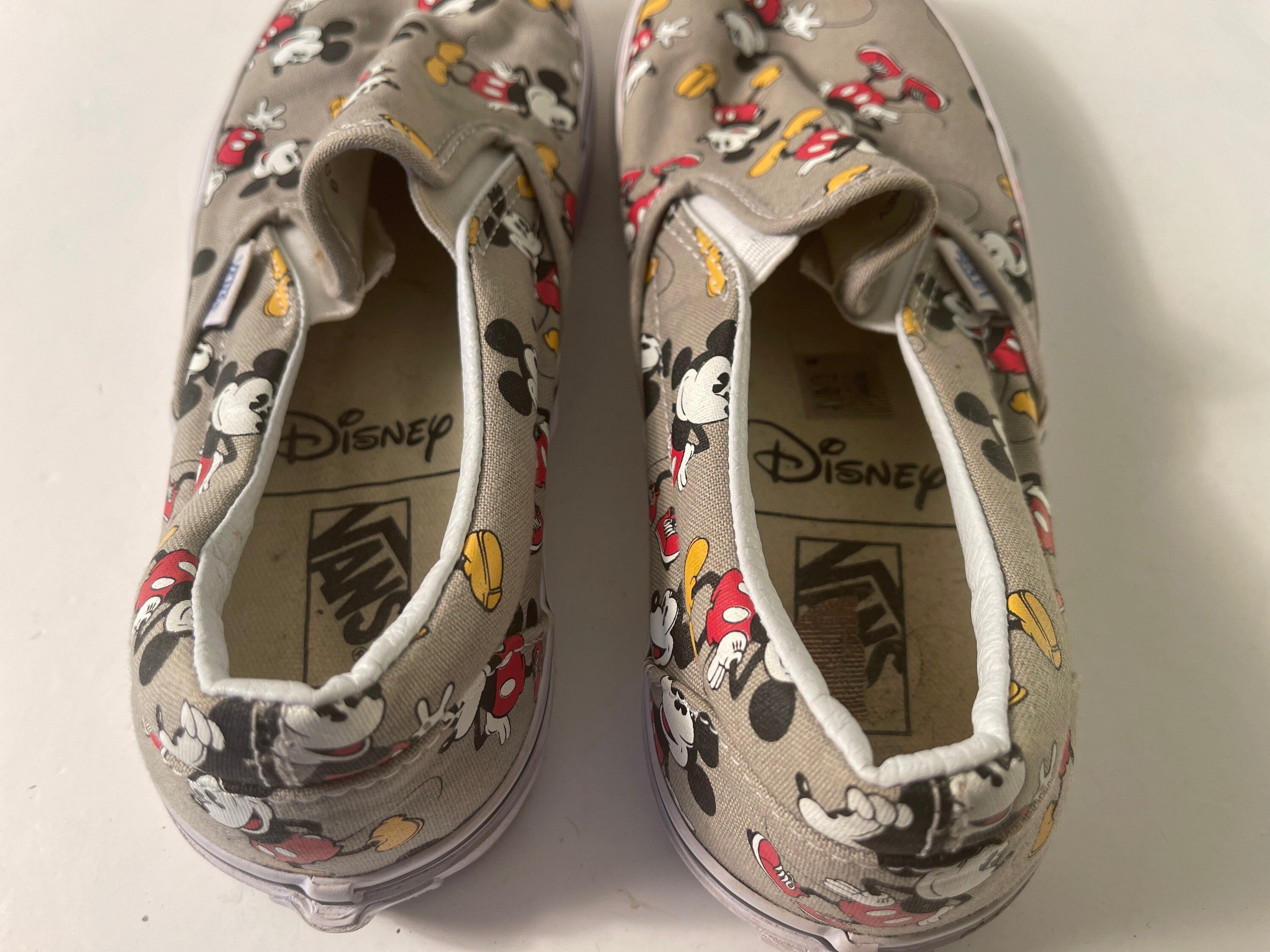 VANS X Disney Mickey Mouse Print Slip on Sneaker Men's 8 VANS X Disney Mickey Mouse Print Slip on Sneaker Men's 8