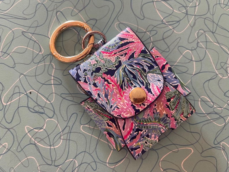 Lilly Pulitzer Seen and Heard Ear Bud Holder Case - Thumbnail 3