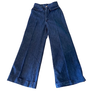 Vintage 1970’s Women&#39;s Wide Leg Bell Bottom Jean Size 24” Waist