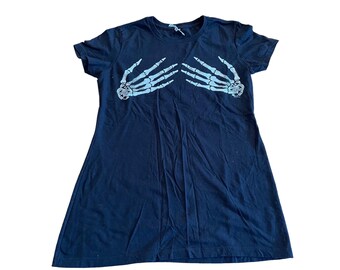 Skeleton Hands Halloween T Shirt Size Large