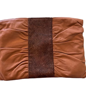 Cartera de mano vintage de piel marrón de los años 70 con detalles de piel de serpiente, fabricada en Italia