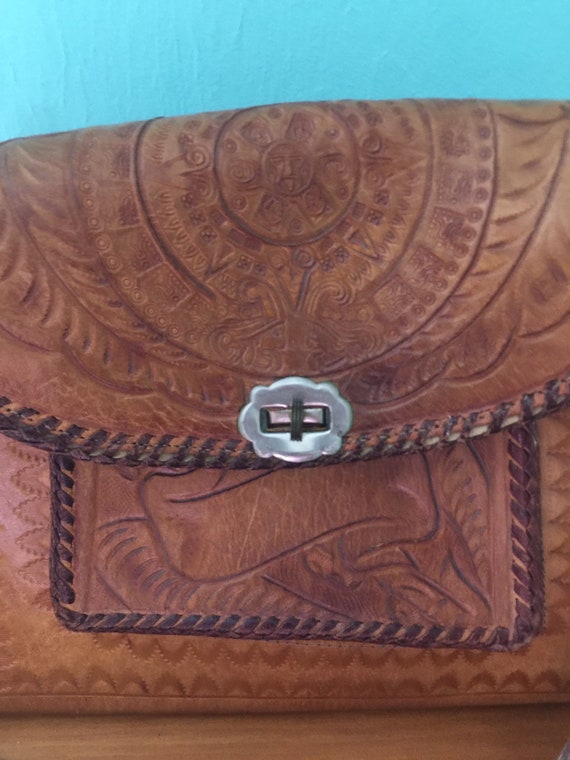 Vintage 1960s Tooled Leather Purse From Mexico - image 4