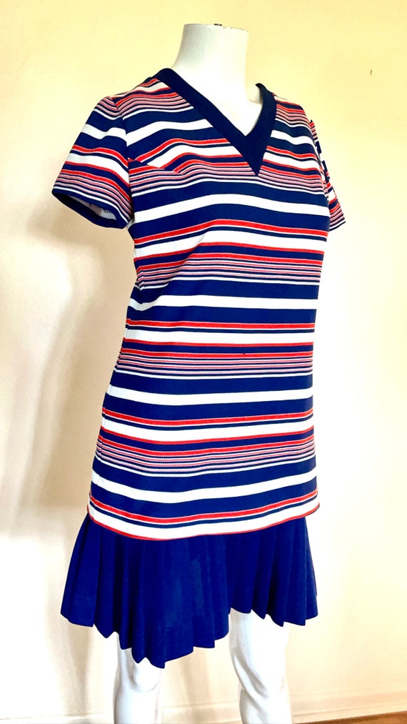 Vintage 1970s Short Sleeve Polyester Striped Dress - image 4