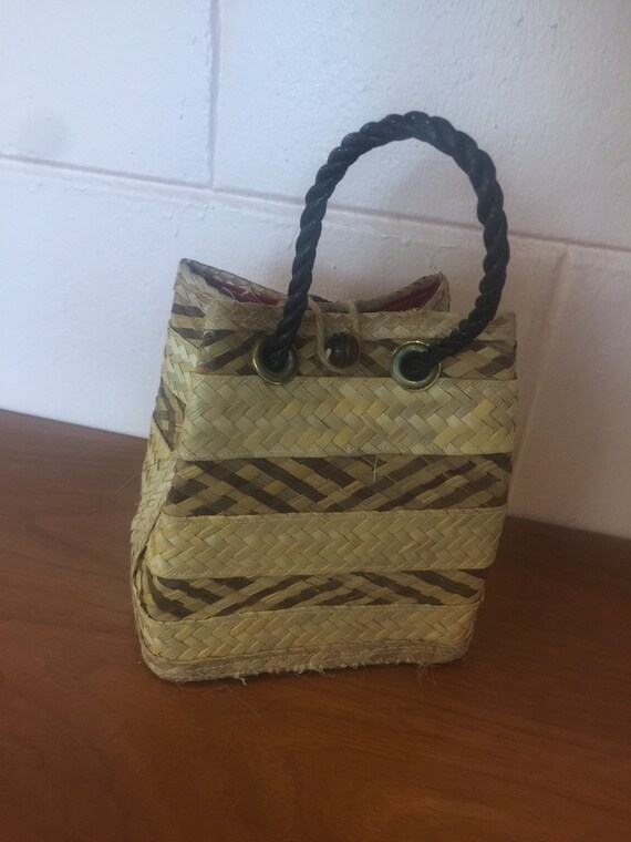 Easy Breezy Rattan Hand Bag