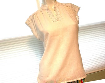 Vintage 1970s White Cotton Sleeveless Blouse with Lace Detailing