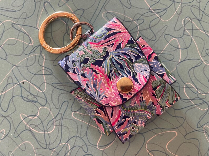 Lilly Pulitzer Seen and Heard Ear Bud Holder Case - Thumbnail 4