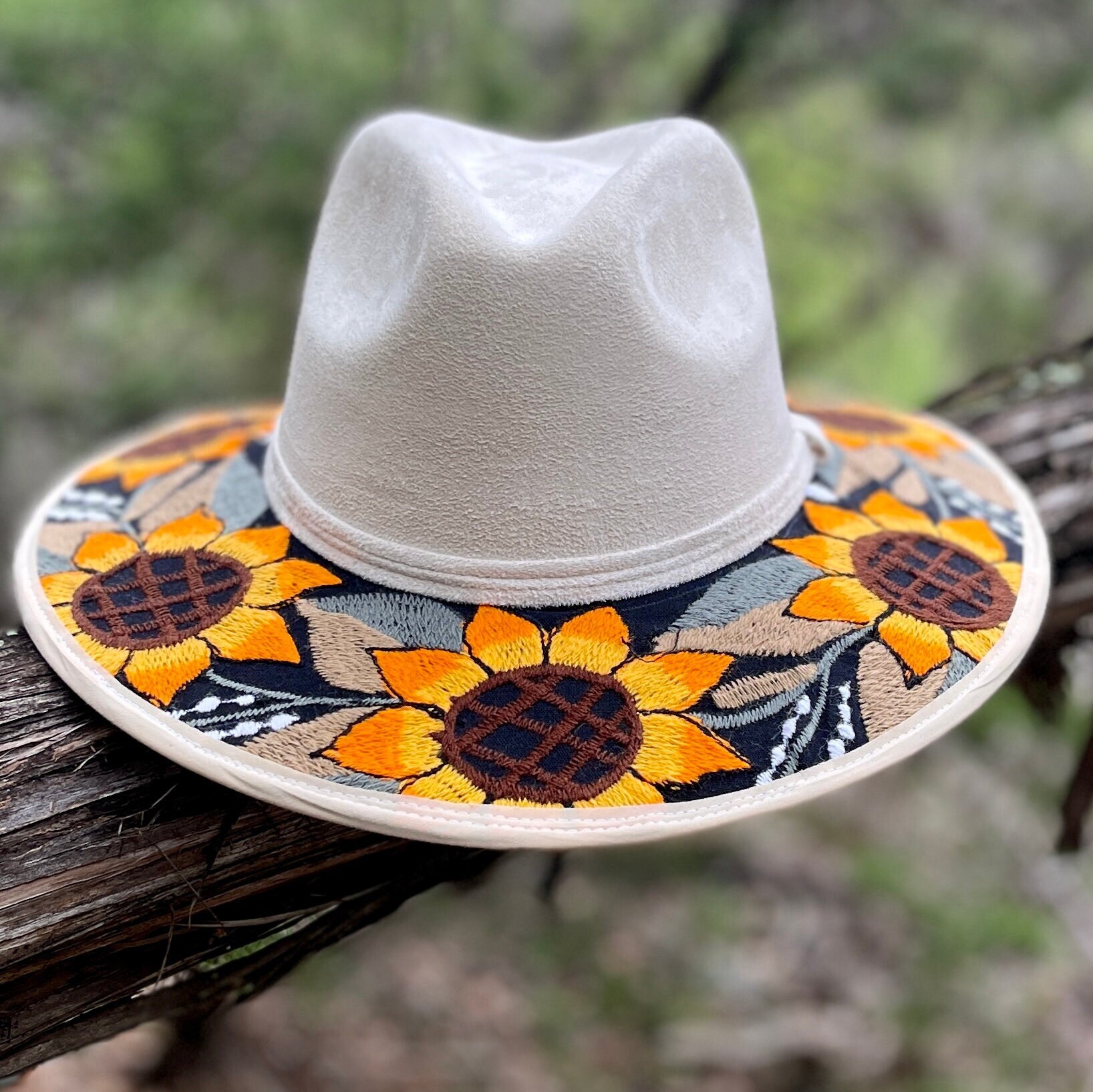 HAND-EMBROIDERED LONG WING PANAMA HAT WOMEN Lurex Shells Threaded Panama Hat (+Colors) - Indigo Republic  main image 3