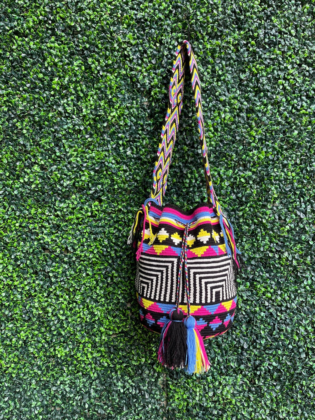 Handcrafted Colombian Wayuu Crossbody Ethical Artisan