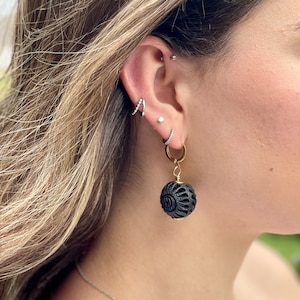 Brincos artesanais de argila preta de Oaxaca - Barro Negro Artisan Jewelry.