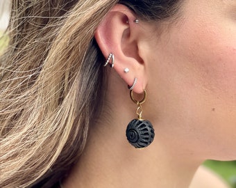 Handcrafted Oaxacan Black Clay Earrings - Barro Negro Artisan Jewelry.