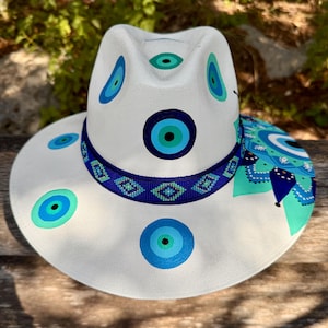 Hand Painted Hat, Evil Eye Hat with Huichol Band, Regalo para mujer.