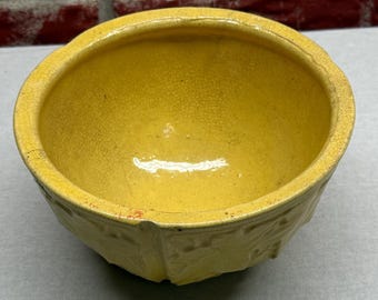 Vintage Yellow Star Tripod Bowl – Mid-Century Ceramic Planter or Dish, 3-Footed Pottery, McCoy Style