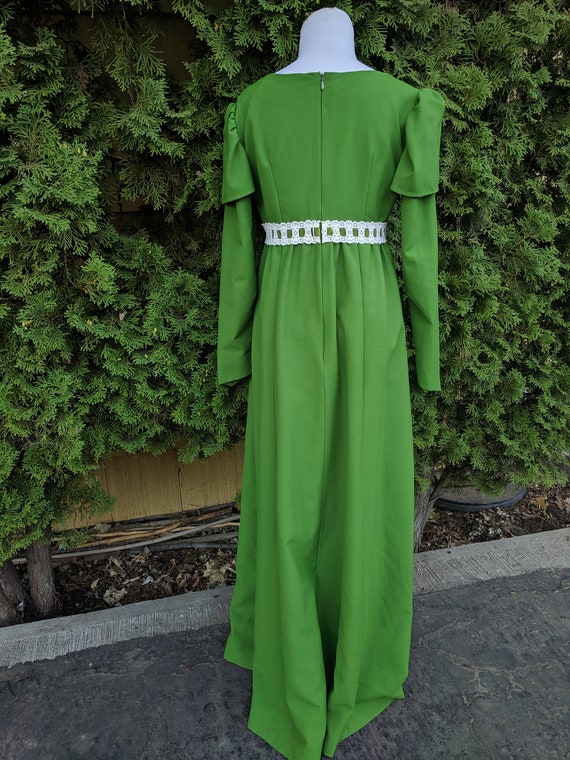 Beautiful 1970s Women's Fairy Tale Maxi Green Eme… - image 5