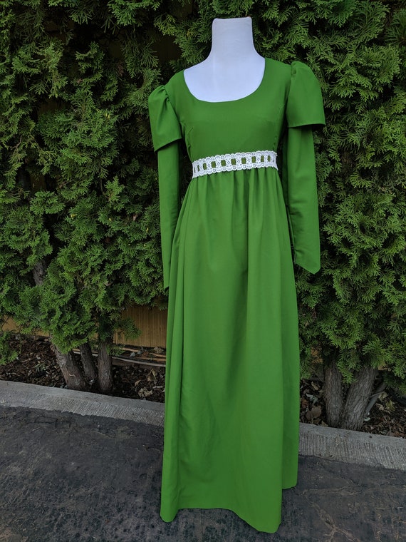 Beautiful 1970s Women's Fairy Tale Maxi Green Eme… - image 2