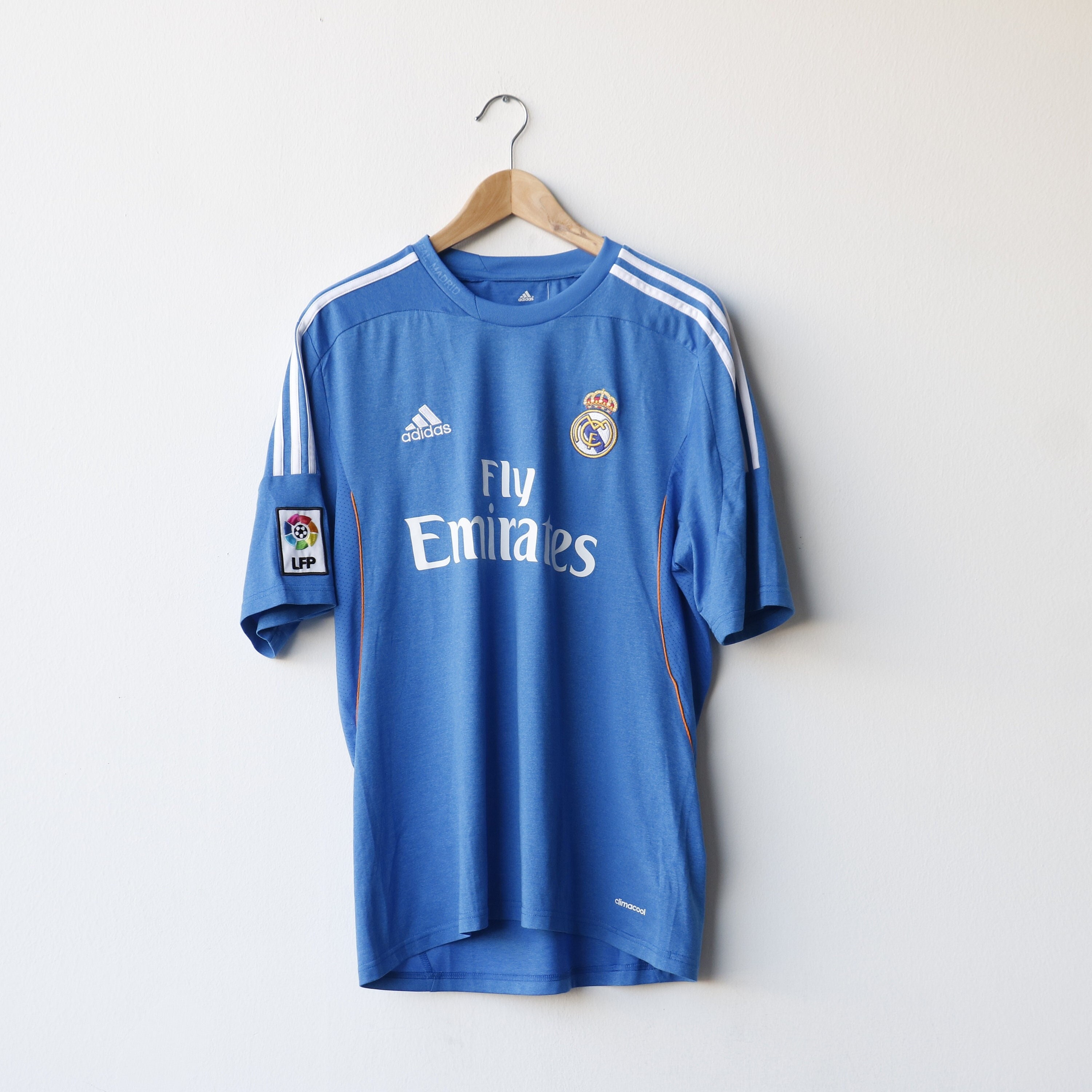 correr excepción Triplicar ADIDAS Real Madrid Football T-shirt - Etsy