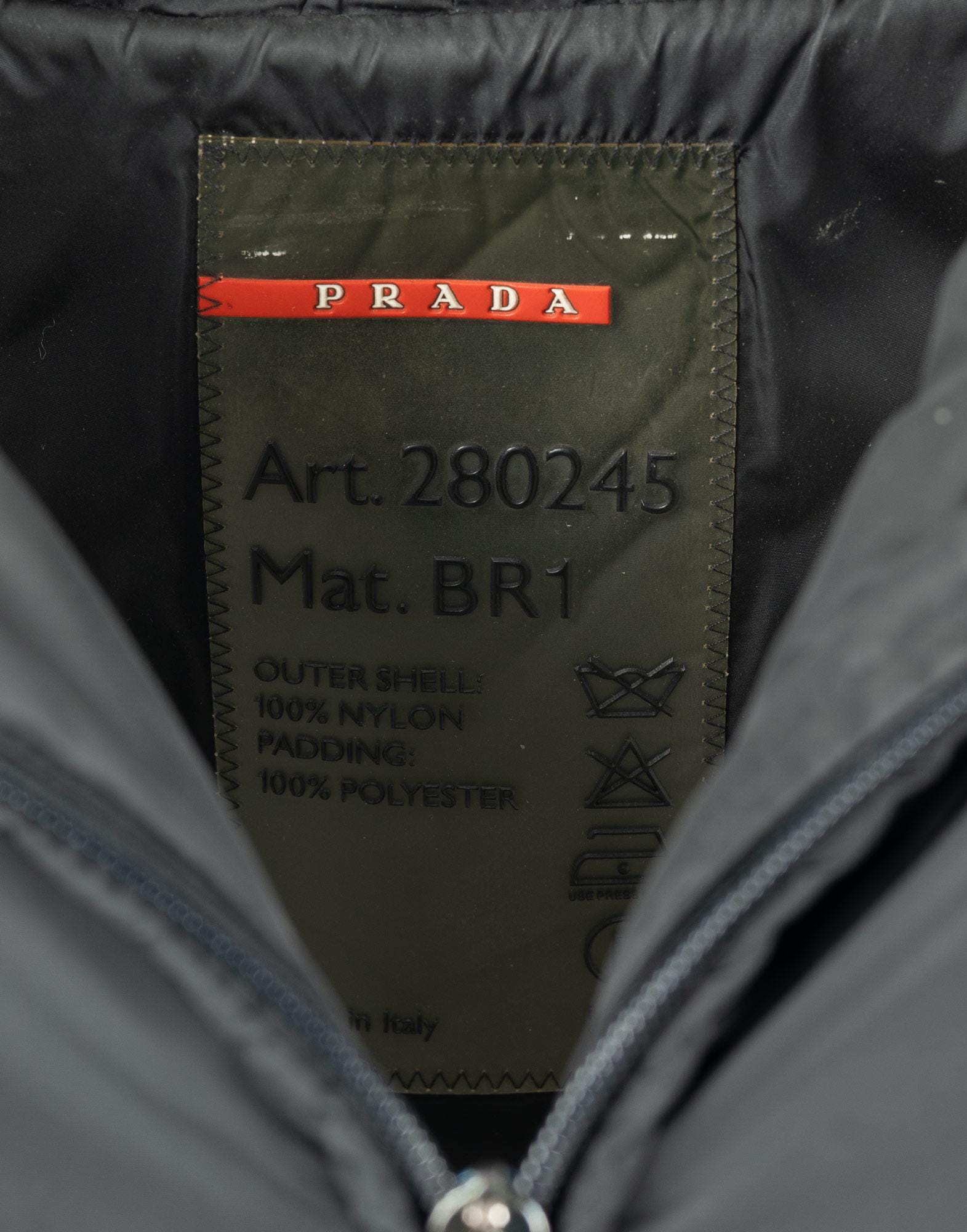 ジャケット・アウター 00s Prada nylon pattern military jacket Prada - 2000s Black Nylon Jacket - Etsy