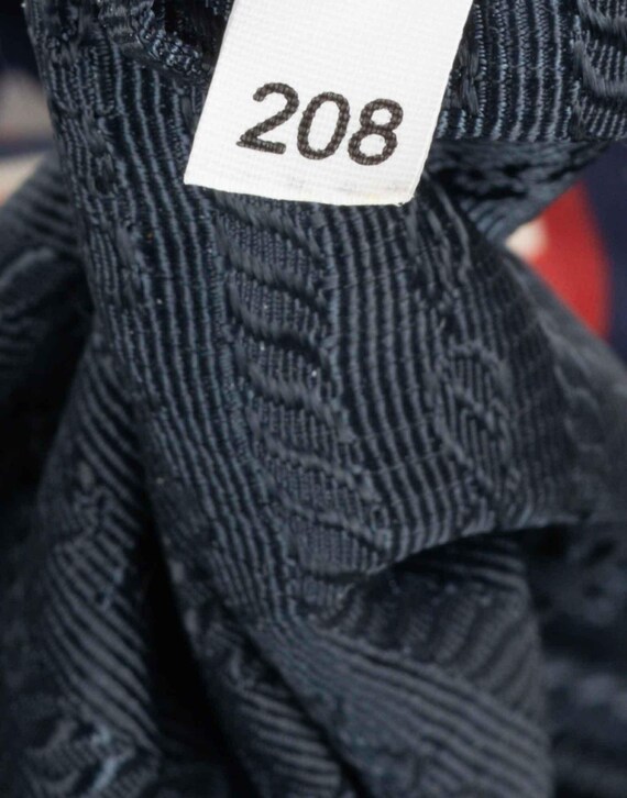 PRADA 幾何学模様 ハンドバッグ PRADA プラダシンボル スモールハンドバッグ ネイビー／ホワイト