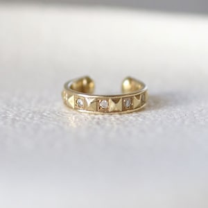 Gold Ear Cuff, Diamond Ear Cuff, 14k Cartilage Earring,  Solid Gold Ear Wrap, Non Pierced Earring, Spike Earring