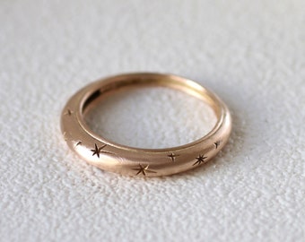 Rose Gold Star Ring, 14k Star Wedding band, Engraved Ring, solid gold Ring, Celestial Ring, Pattern Ring, Solid Gold Star Ring