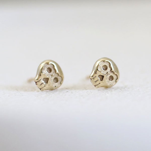 Tiny 14k Gold Skull Earrings, Sugar Skull Earrings, Small Skull Studs, Gothic Earrings, Skull Post Earrings, Dia De Los Muertos Earrings