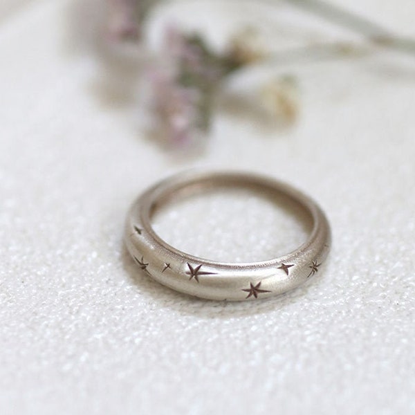 White Gold Star Ring, 14k Star Wedding band, Engraved Ring, solid gold Ring, Celestial Ring, Pattern Ring, Solid Gold Star Ring
