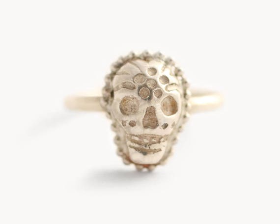 Silver Skull Ring, Skull Jewelry, Women Skull Ring, Memento Mori Ring, Gothic Ring, Dia De Los Muertos, Sugar Skull Ring, Dia De Los Muertos