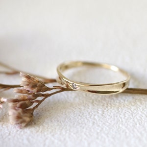 Minimalist Wedding Ring, Alternative Engagement Ring, wedding Band,, Stackable Gold Ring, 14k Diamond ring, Tiny Diamond image 2