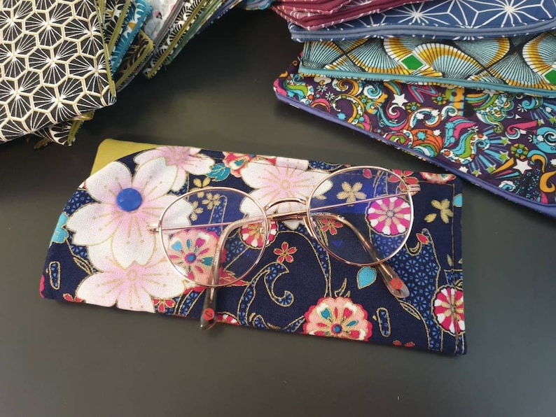 Glasses case Japanese fabric flowers wax ect protection for glasses pressure closure image 2