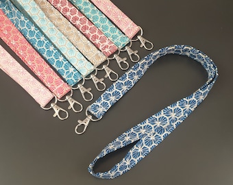 Titular de la llave del cordón del cuello titular de la insignia enfermera amante cuello lanyard llavero japonés insignia de cordón flores, estrellas