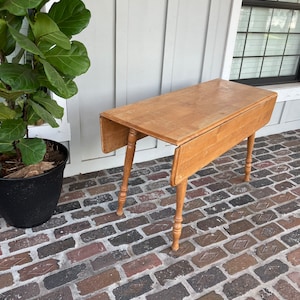 Vintage drop leaf dining table, Farmhouse drop leaf dining table, Farmhouse rectangle table, Breakfast Nook, Small Desk table, Laundry table