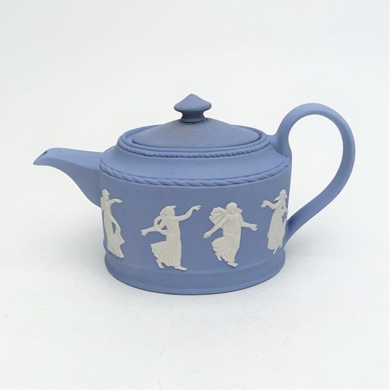 Vintage Wedgwood Cream on Lavender Jasperware 'dancing Hours