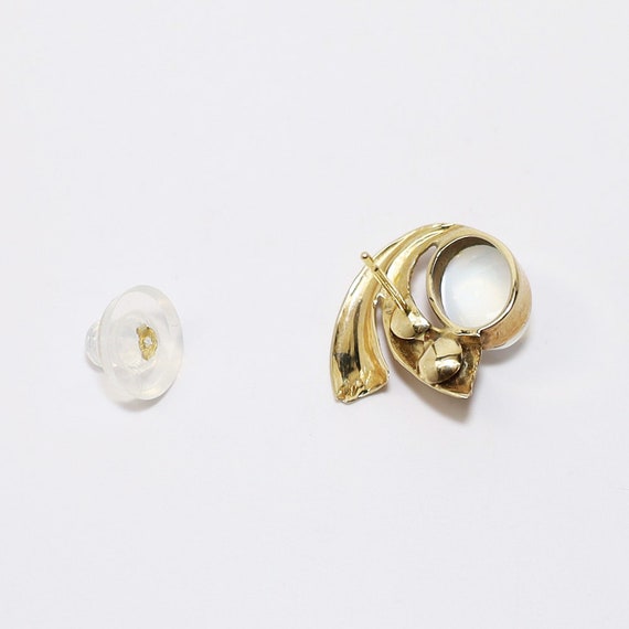 1940's 14k Gold & Moonstone Cabochon Earrings - image 2