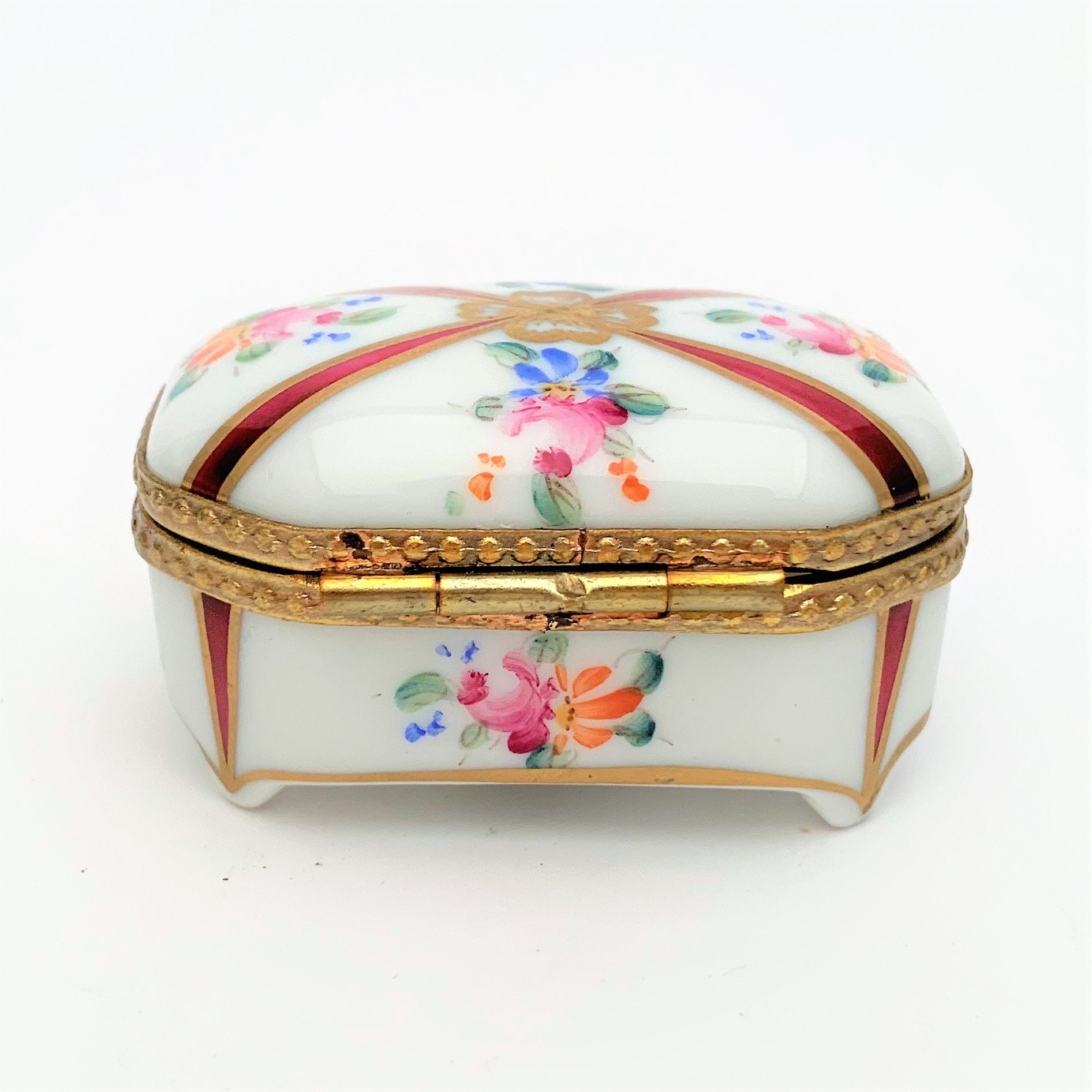 Vintage Traditional Footed Casket Style Limoges Porcelain Trinket