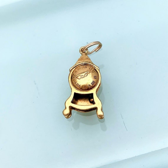 Vintage 18k Yellow Gold Mantel Clock Charm with Sw