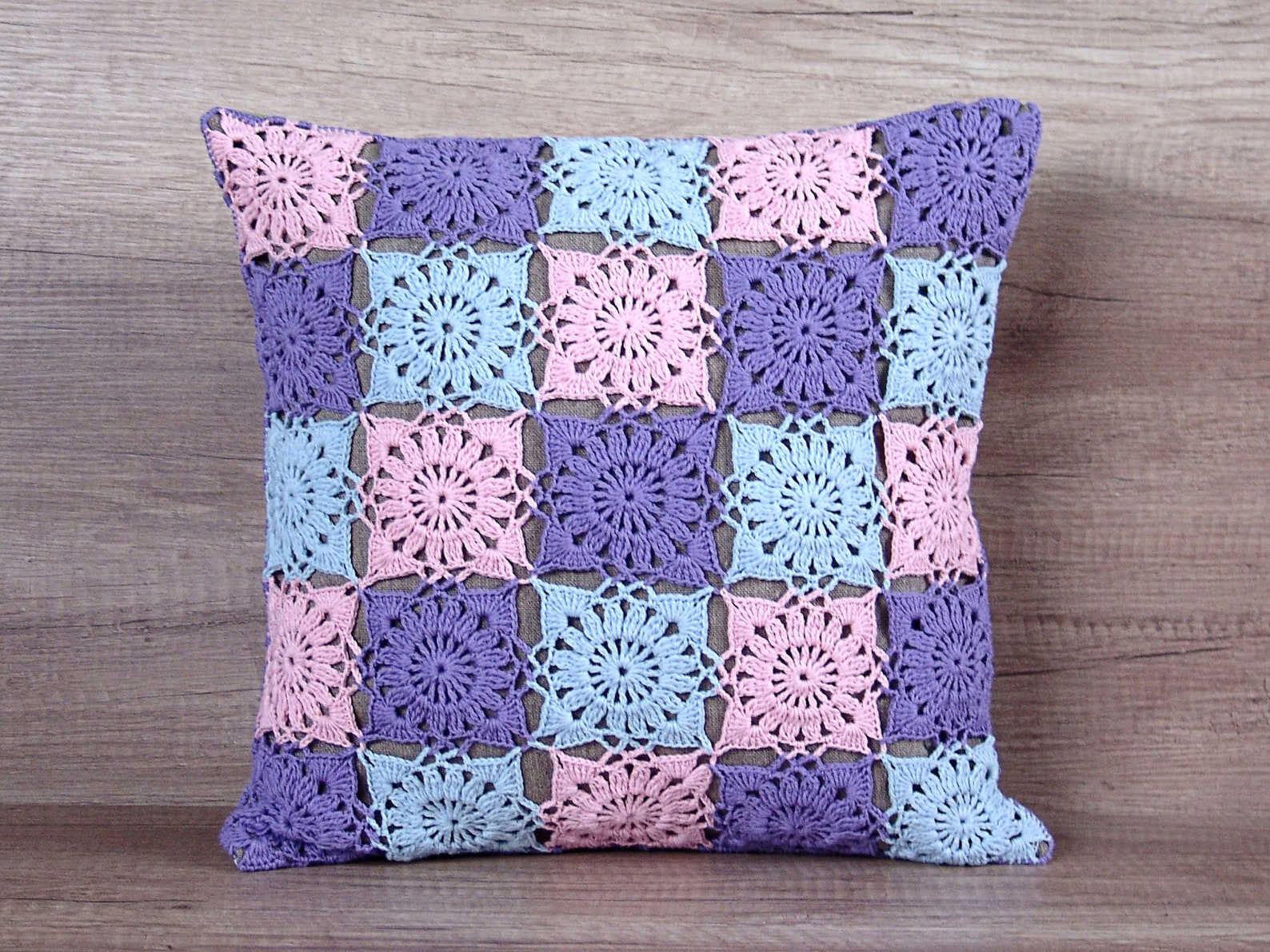 Диванные подушки крючком. Связать наволочку крючком. Вязаные наволочки крючком. Вязаные подушки. Связать наволочку крючком.