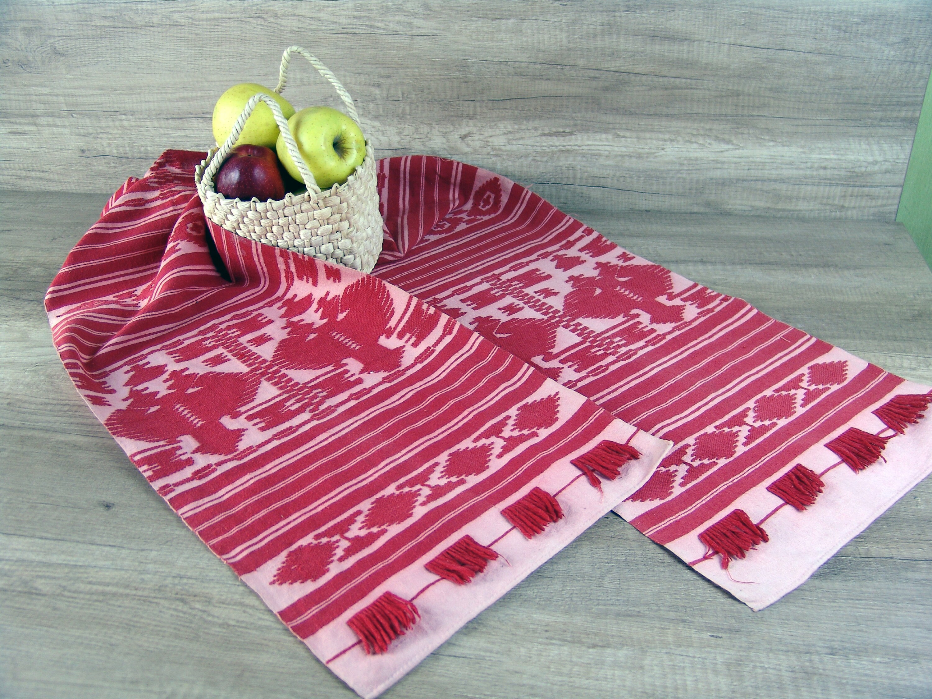 Ukrainian boho wedding vintage 1920s Ukrainian woven towel vintage Krolevets Rushnyk Ukrainian red etchnic decor Red rustic