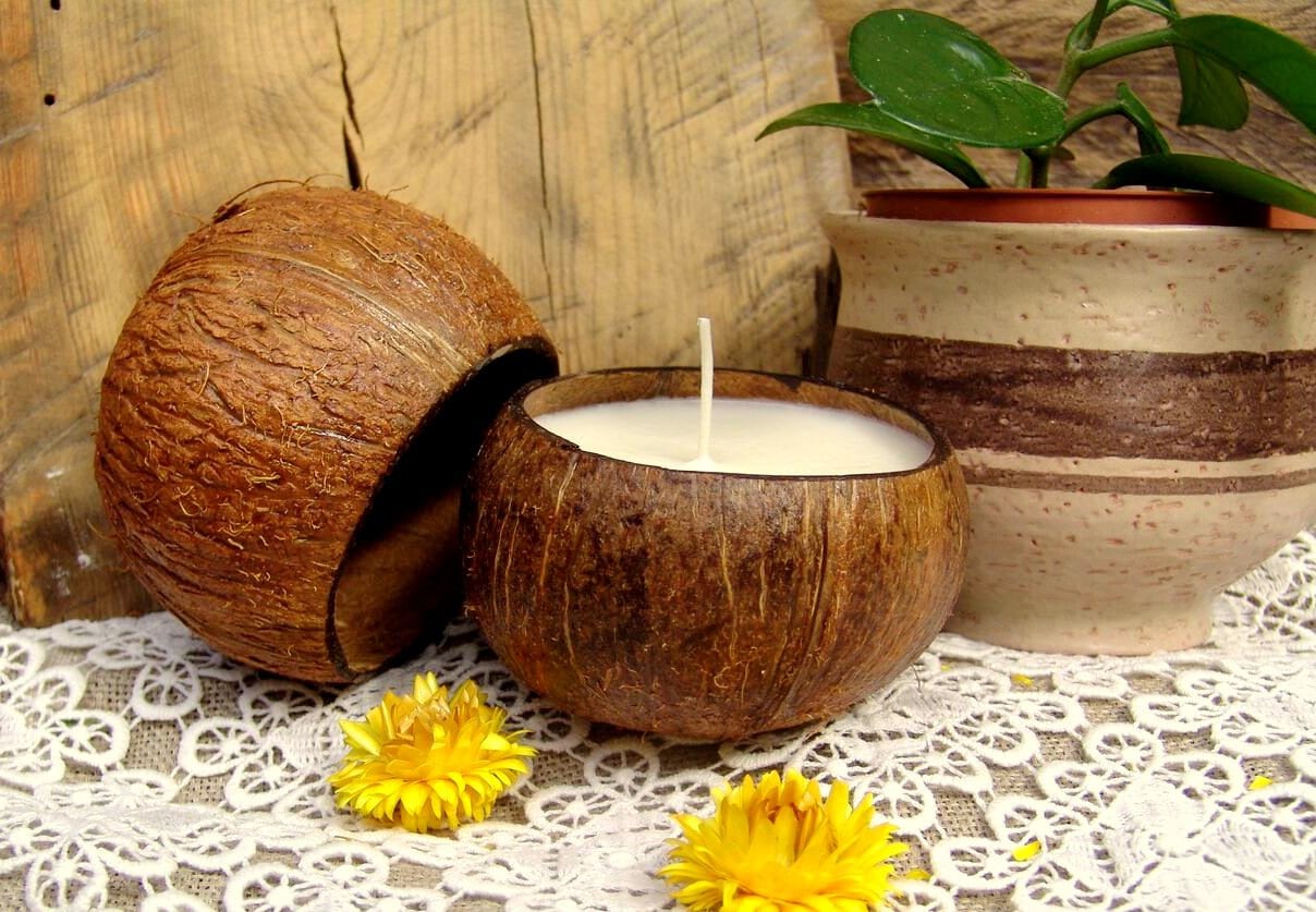 Coconut Candle in Real Coconut Shell/ Natural coconut candle/ Beach Linen Scented Candle/ Beach Wedding Favor/Tropical/ Best Smelling Candle