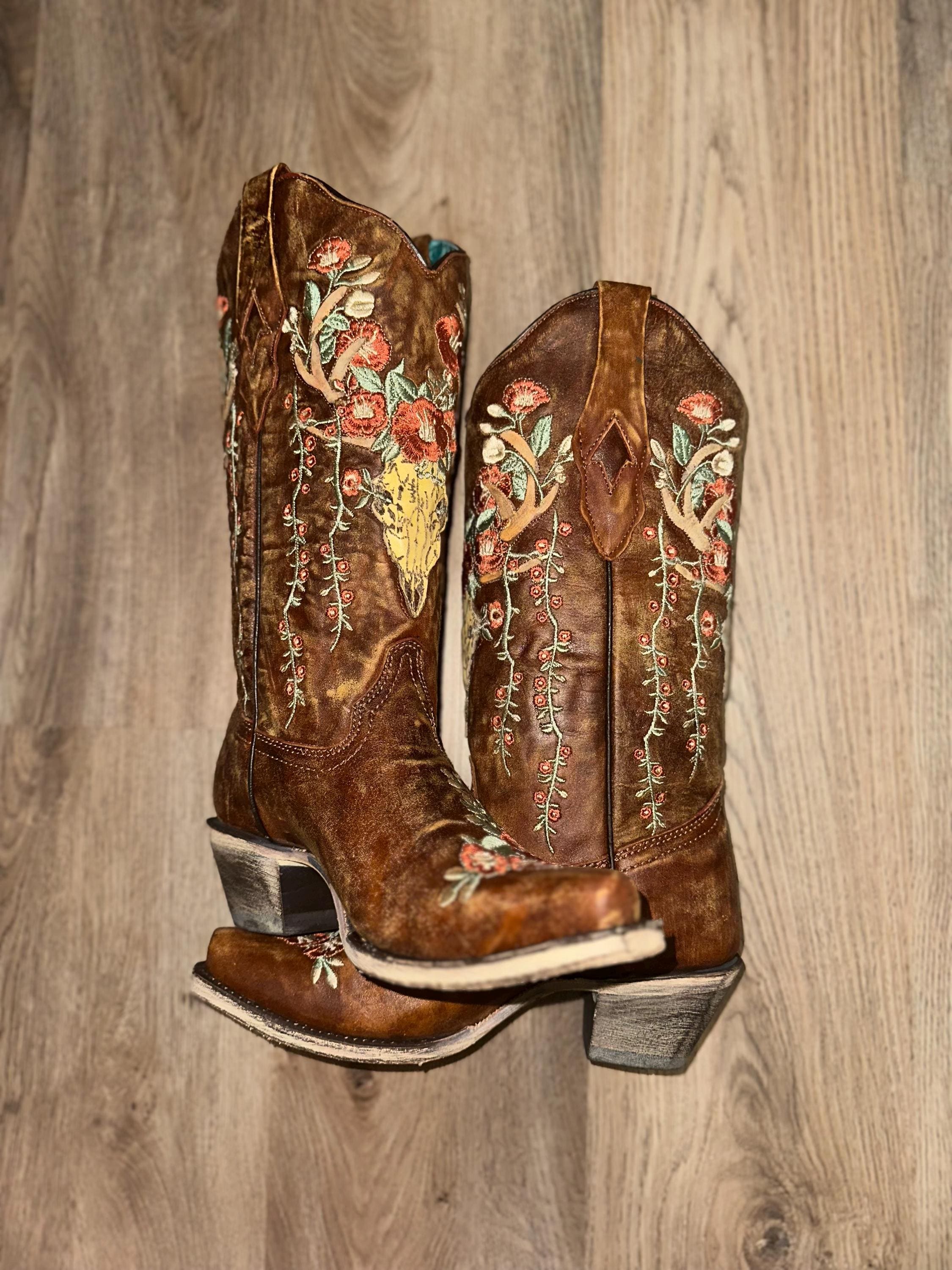 Corral Women Deer Skull Boots
