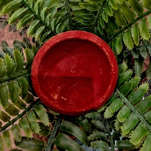 Aker el Fassi. Traditional Berber clay lipstick. Moroccan lipstick.