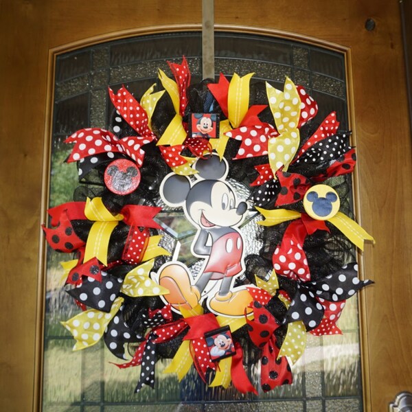 Mickey Wreath, Mickey Mouse Wreath, Disney Wreath, Classroom Wreath, Mickey Decor